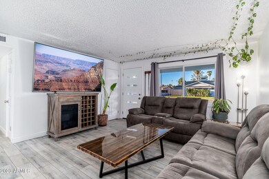 3719 E Eugie Ave - 06