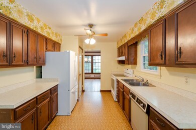 5710 French Ave, Sykesville, MD 21784 - photo 2