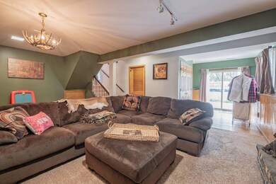 902 Scott St, Algonquin, IL 60102 - photo 7