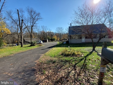 6435 Lewisville Ave, Bensalem, PA 19020 - photo 7