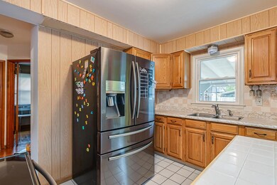 658 Roth Ave, Columbus, OH 43228 - photo 7