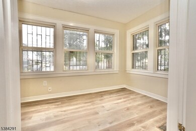 189 Alexander St, Newark, NJ 07106 - photo 6