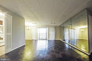 2636 Ft Farnsworth Rd unit 126, Alexandria, VA 22303 - photo 2