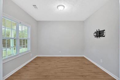 Flex room that you can make your own as a sitting room, office, playroom....the possibilities are endless!