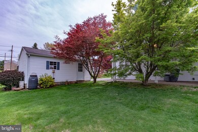 1807 Wayne Dr, Norristown, PA 19403 - photo 4