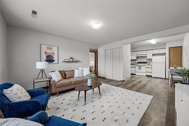 930B Boston Way unit 2, Coralville, IA 52241 - photo 4