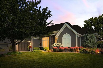 9417 Falcon Ridge Dr, Lenexa, KS 66220 - photo 2