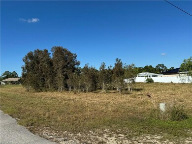 1252 Columbus Blvd, Fort Myers, FL 33913 - photo 4