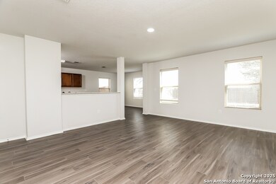 8911 Ashley Wilkes, San Antonio, TX 78221 - photo 3