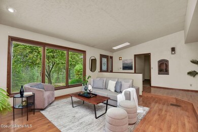 31-web-or-mls-Living-Room-3