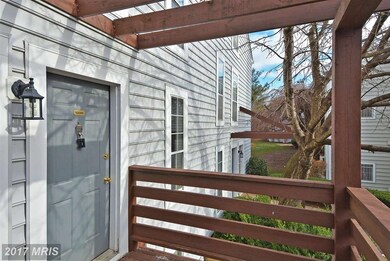 10046 Oakton Terrace Rd, Oakton, VA 22124 - photo 2