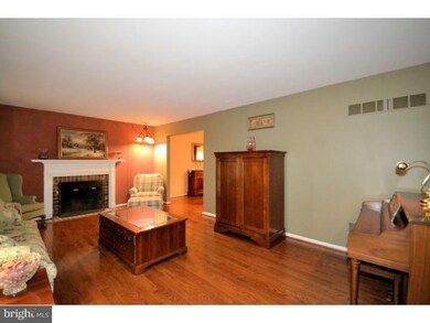 1379 Cinnamon Dr, Fort Washington, PA 19034 - photo 2