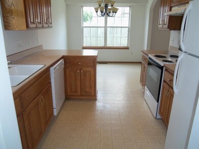 Kitchen & Dining