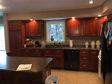 34 Elizabeth Rd, Billerica, MA 01821 - photo 3