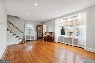 2416 Wynnefield Dr, Havertown, PA 19083 - photo 3