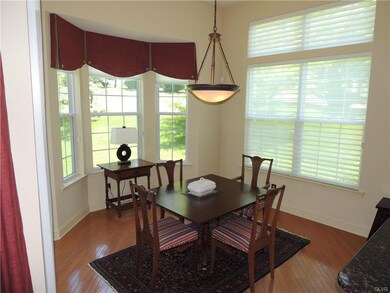 2305 Hollow View Dr, Easton, PA 18040 - photo 3