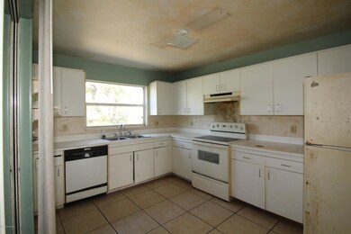 2430 Dordon Dr, Melbourne, FL 32935 - photo 3