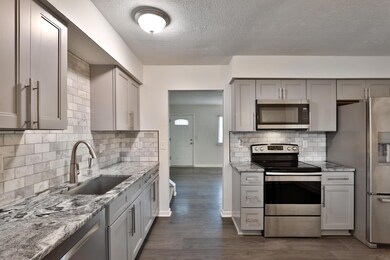 3451 Halpern St, Columbus, OH 43230 - photo 7