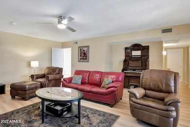 10226 W Palmeras Dr unit 41, Sun City, AZ 85373 - photo 5