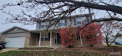 915 Hunter Chaise Dr, Wentzville, MO 63385 - photo 2