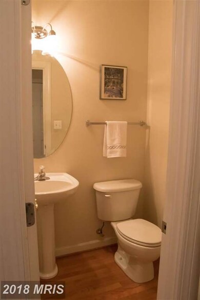 2217 Tulip Dr, Falls Church, VA 22046 - photo 4