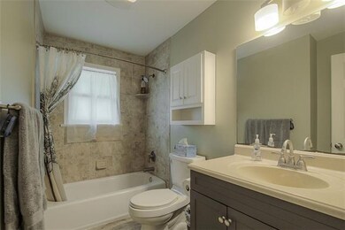 4809 Stearns Ln, Shawnee, KS 66203 - photo 7