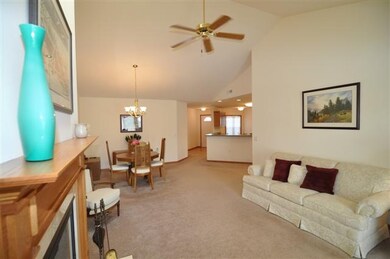 52 Northlight Way unit 20, Fitchburg, WI 53711 - photo 3