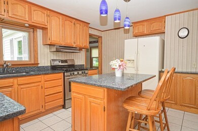 226 Matthew St, New Bedford, MA 02740 - photo 5