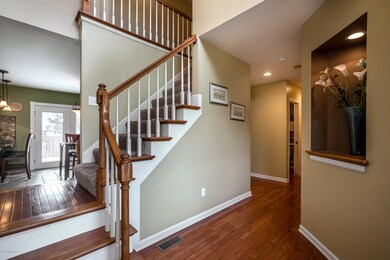 8905 Fox Chase Place, Louisville, KY 40228 - photo 4