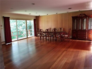 Living area can be used as large living room or Li