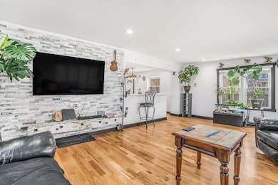 4158 W 58th Place unit 4158, Chicago, IL 60629 - photo 4