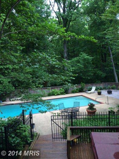 11736 Flints Grove Ln, North Potomac, MD 20878 - photo 2