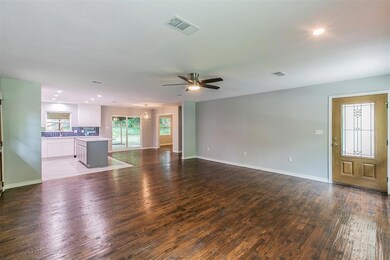 549 Lakeshore Dr, Ennis, TX 75119 - photo 5