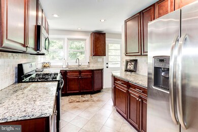 18306 Sharon Rd, Triangle, VA 22172 - photo 4