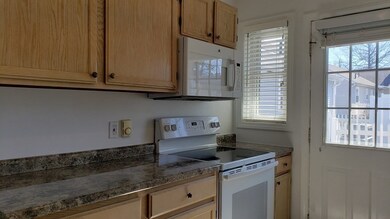 26 Fredette St unit 26, Chicopee, MA 01022 - photo 6