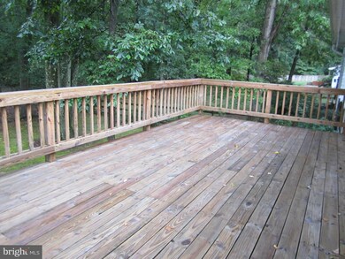 12007 Green Ct, Glenn Dale, MD 20769 - photo 7