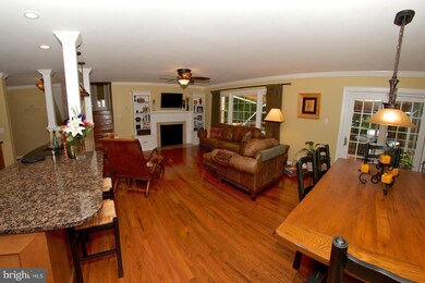 12329 Myterra Way, Herndon, VA 20171 - photo 5