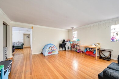 6207 N Sacramento Ave, Chicago, IL 60659 - photo 4