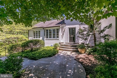 4656 N Dittmar Rd, Arlington, VA 22207 - photo 3