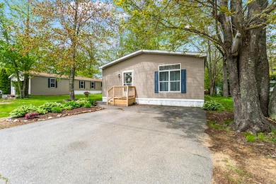 25 Karen Ln_101
