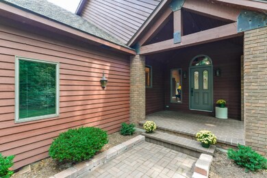 004-photo-front-entrance-6165409