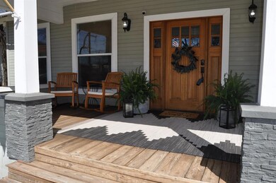 318 W Willingham St, Cleburne, TX 76033 - photo 3