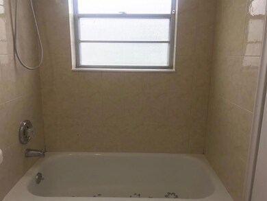 273 Camden L, West Palm Beach, FL 33417 - photo 3