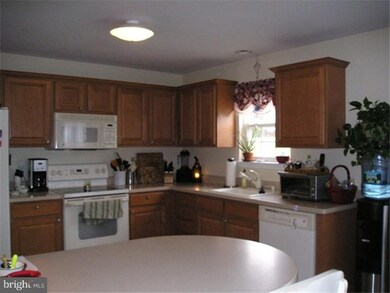 1028 Timberidge Ln unit 15, Allentown, PA 18106 - photo 4