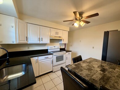 21 Weybosset St unit 3, New Haven, CT 06513 - photo 2