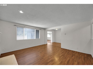 4273 E Amazon Dr, Eugene, OR 97405 - photo 5