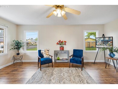 137 SW Madison St, Sheridan, OR 97378 - photo 5