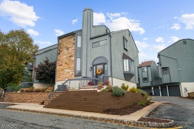 29 Trafalgar Ct, Hackettstown, NJ 07840 - photo 5