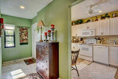 RG 9286 Vista Del Lago 35F-1