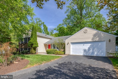 9001 Streamview Ln, Vienna, VA 22182 - photo 4